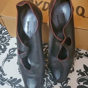 CYDWOQ women's black leather shoes, size 40